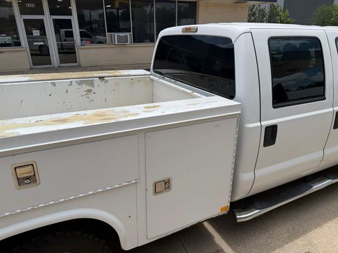 Used 2014 Ford F250 XL w/ Power Equipment Group RWD image 17