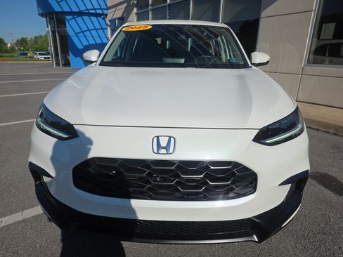 Used 2025 Honda HR-V LX image 2
