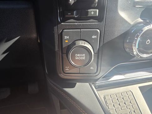 Used 2024 Ford F250 Platinum w/ FX4 Off-Road Package image 21