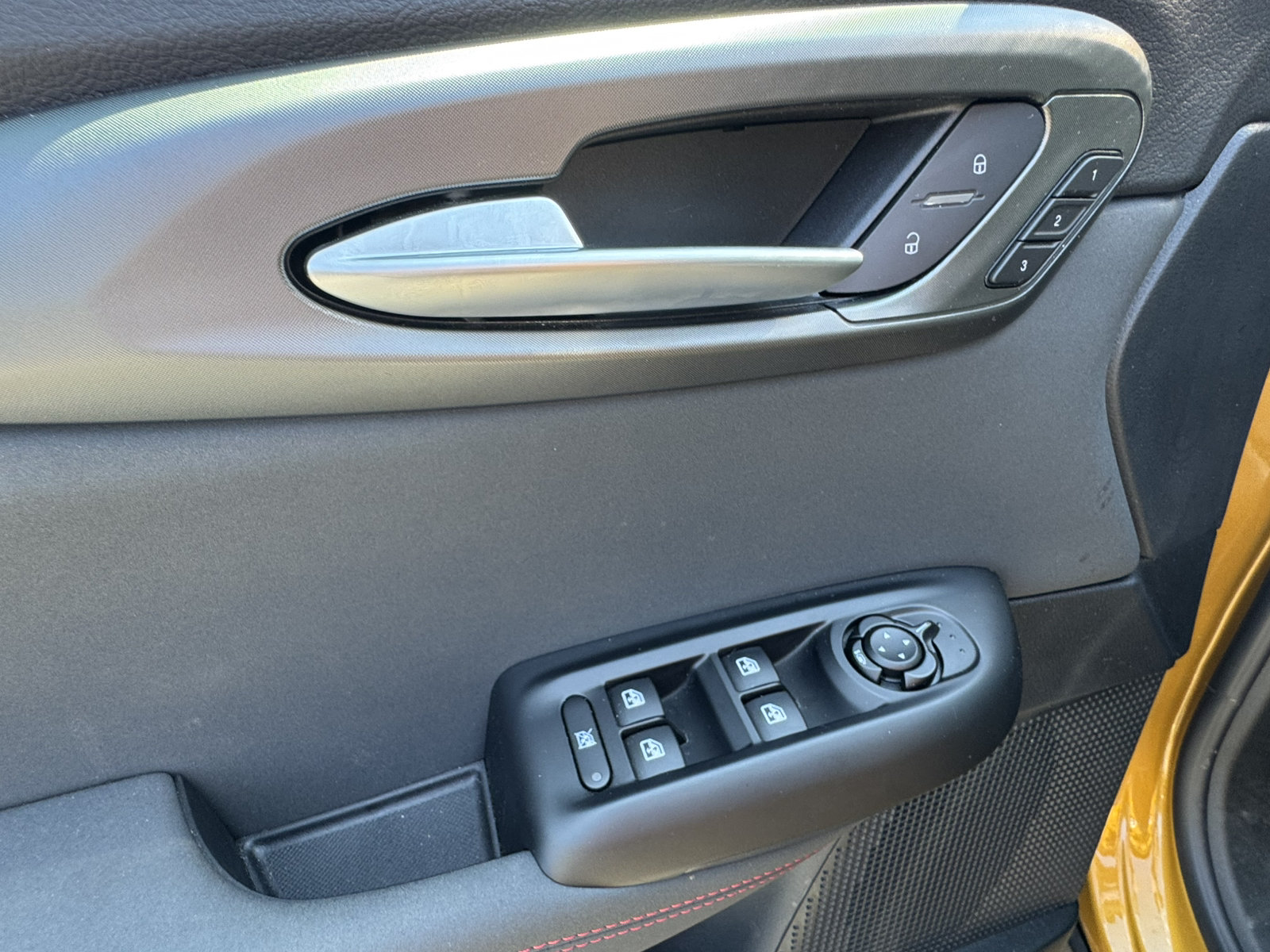 Used 2025 Dodge Hornet R/T AWD/4WD image 12