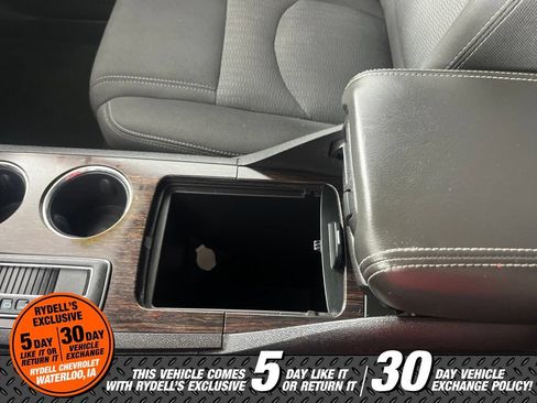 Used 2015 Chevrolet Traverse LT w/ Style and Technology Package FWD image 32