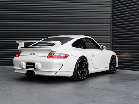 Used 2007 Porsche 911 GT3 RWD image 7