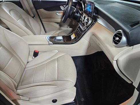 Used 2021 Mercedes-Benz GLC 300 image 19