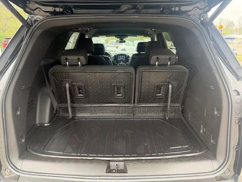 Used 2023 Chevrolet Traverse LT w/ Midnight/Sport Edition AWD/4WD image 15