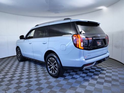 Certified 2025 Ford Expedition Platinum AWD/4WD image 4