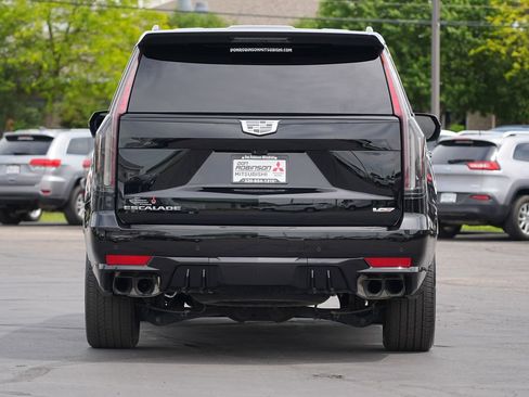 Used 2024 Cadillac Escalade V AWD/4WD image 4
