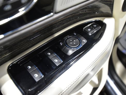 Used 2018 Lincoln Navigator Black Label w/ Cargo Package image 15