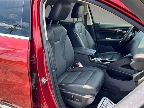 Used 2023 Buick Envision Essence FWD image 7