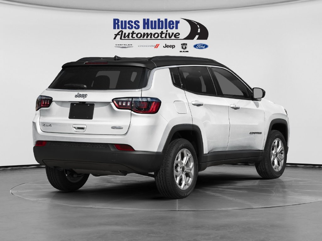 Used 2025 Jeep Compass Limited w/ Elite Group AWD/4WD image 4