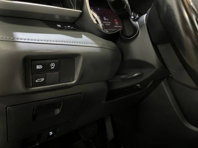 Used 2023 Toyota Highlander XSE AWD/4WD image 18