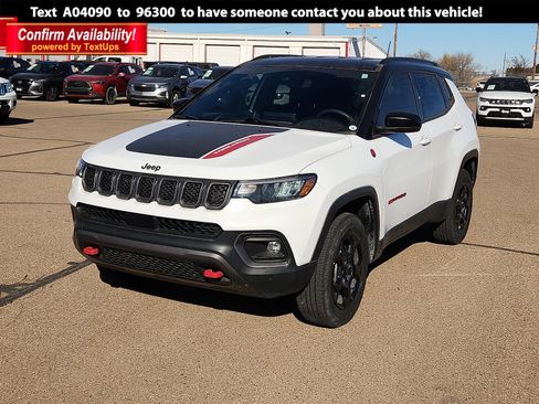 Used 2023 Jeep Compass Trailhawk image 1