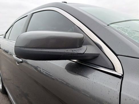 Used 2018 Ford Taurus SEL image 6