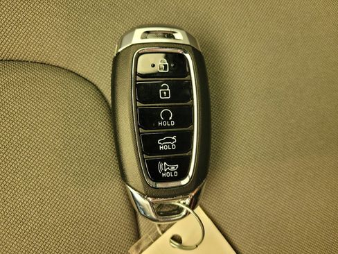 Used 2023 Hyundai Elantra SEL FWD image 32