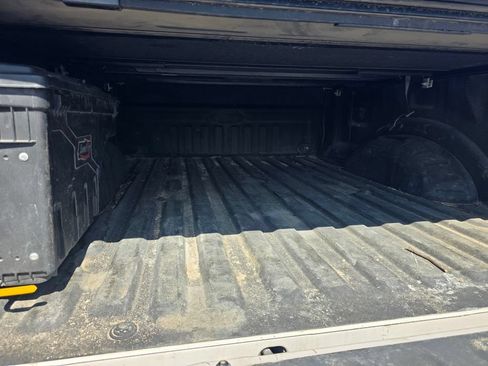 Used 2018 Ford F350 Platinum w/ Platinum Ultimate Package AWD/4WD image 19