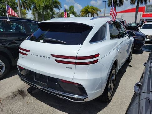Used 2026 Genesis GV70 2.5T AWD/4WD image 4