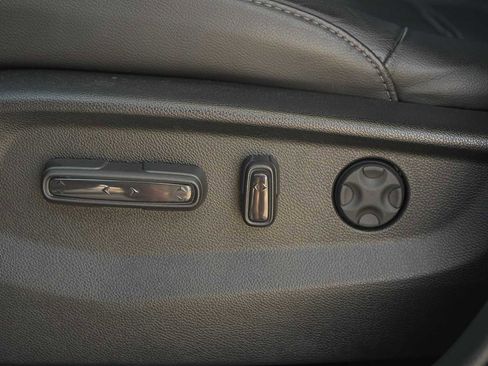 Used 2021 Honda CR-V Touring image 12