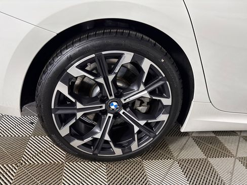 Used 2025 BMW 330i xDrive Sedan w/ M Sport Package image 31