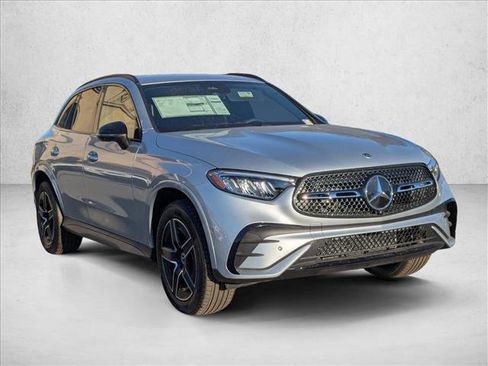 New 2025 Mercedes-Benz GLC 300 4MATIC image 2