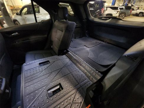 Used 2019 Chevrolet Equinox LT w/ Driver Convenience Package image 35