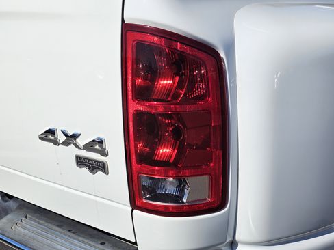 Used 2005 Dodge Ram 3500 Truck SLT image 8