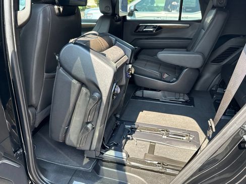 Used 2025 Chevrolet Tahoe High Country AWD/4WD image 58
