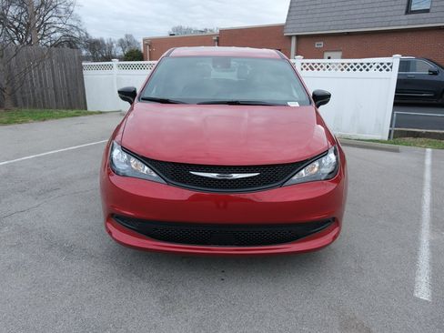 New 2026 Chrysler Voyager LX image 13