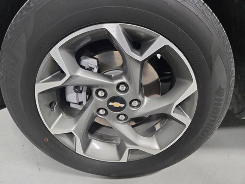 Used 2024 Chevrolet Trax LT w/ Driver Confidence Package image 32