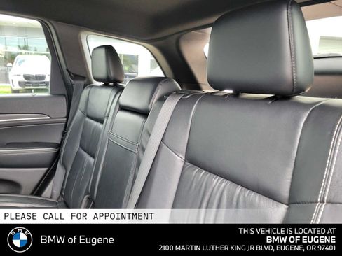 Used 2015 Jeep Grand Cherokee Limited AWD/4WD image 21