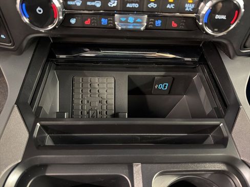 New 2026 Ford F250 Lariat w/ Black Appearance Package AWD/4WD image 15