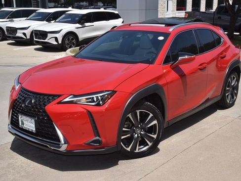 Used 2020 Lexus UX 200 w/ Premium Package FWD image 41