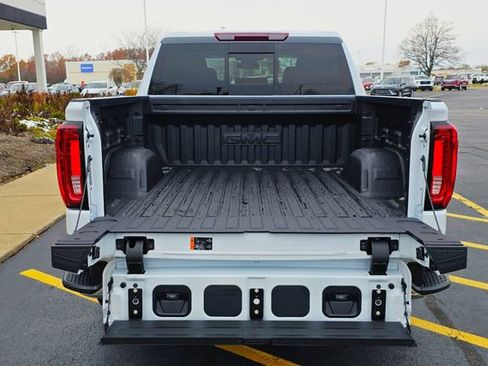 New 2026 GMC Sierra 1500 SLT w/ SLT Premium Plus Package AWD/4WD image 8