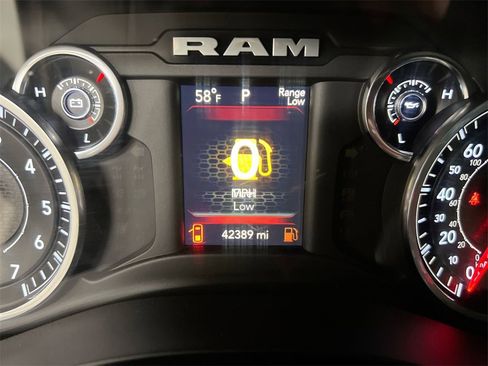 Used 2021 RAM 1500 Big Horn image 12