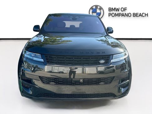 Used 2023 Land Rover Range Rover Sport SE image 2