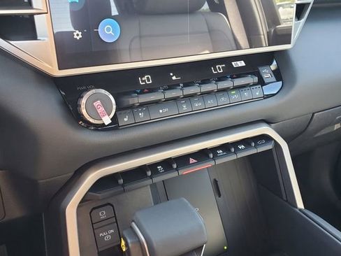 New 2026 Toyota Tundra Limited AWD/4WD image 33