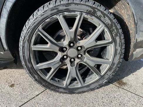 Used 2025 Chevrolet Tahoe LS image 11