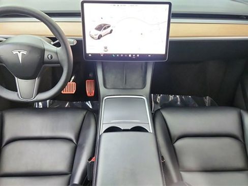 Used 2023 Tesla Model Y Performance image 19