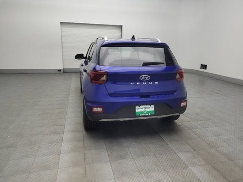 Used 2020 Hyundai Venue SEL w/ Convenience + Premium Package FWD image 6