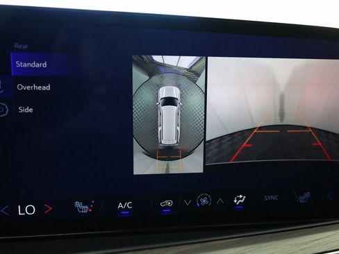 Used 2026 Chevrolet Suburban Z71 w/ Comfort Package image 31