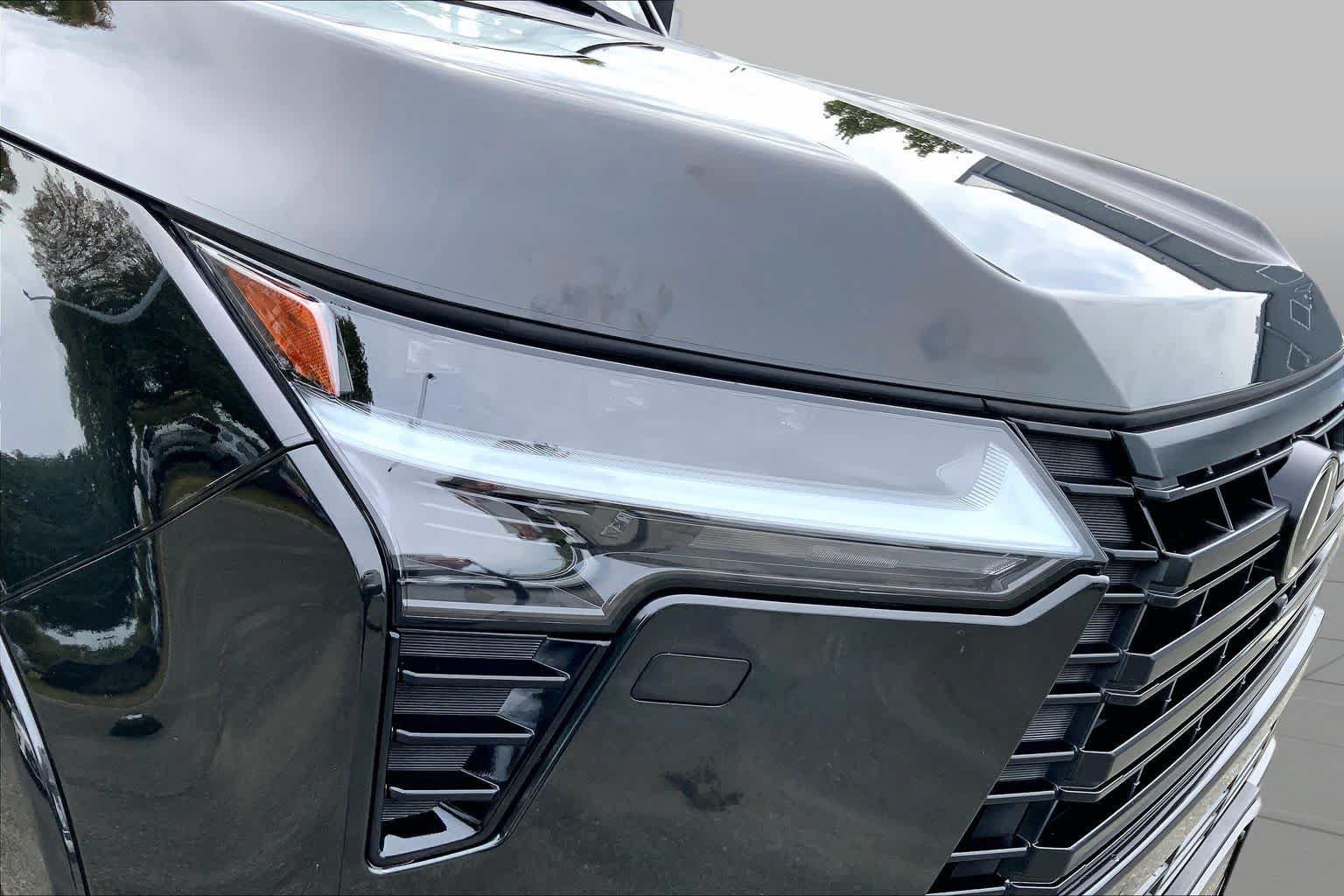 Certified 2024 Lexus GX 550 w/ Accessory Package (2T) AWD/4WD image 28