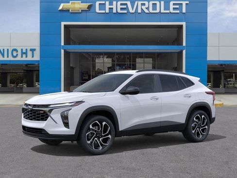 New 2026 Chevrolet Trax RS w/ Driver Confidence Package image 2