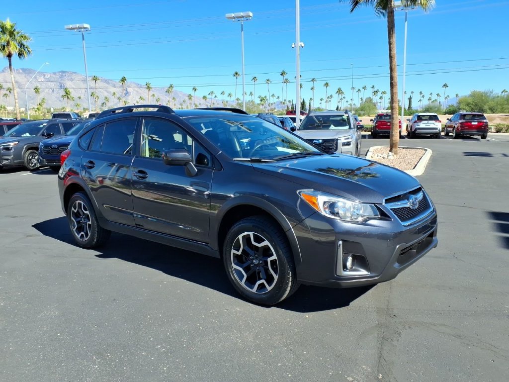 Used 2017 Subaru Crosstrek 2.0i Premium AWD/4WD image 1