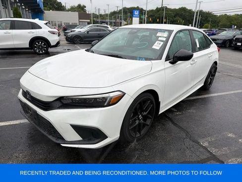 Used 2023 Honda Civic Sport image 2