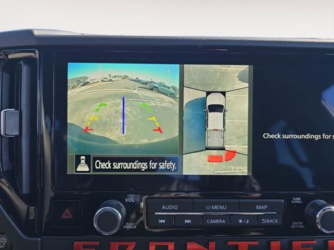 Used 2025 Nissan Frontier PRO-4X w/ Pro Premium Package image 17