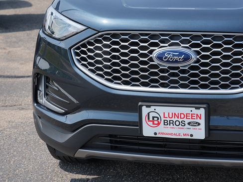 Used 2024 Ford Edge SEL w/ Convenience Package AWD/4WD image 11