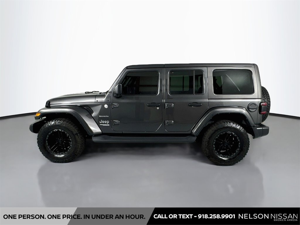 Used 2022 Jeep Wrangler Unlimited Sahara w/ Dual Top Group AWD/4WD image 8