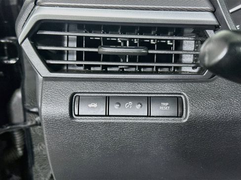 Used 2023 Nissan Altima 2.5 SR FWD image 17