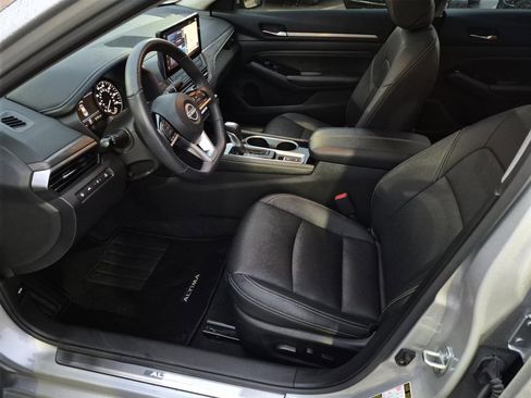 Used 2023 Nissan Altima 2.5 SL image 10