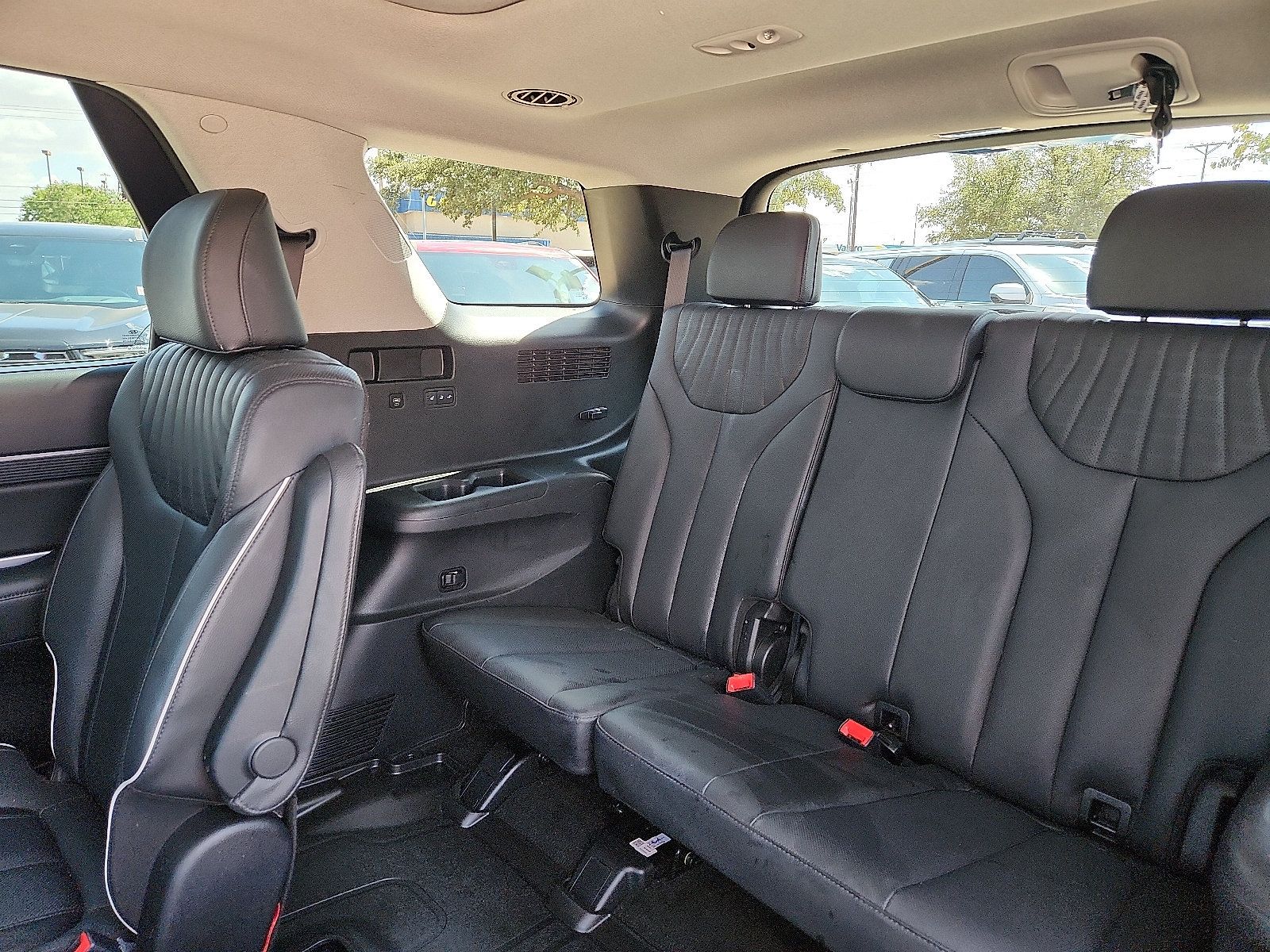 Used 2025 Hyundai Palisade Limited FWD image 10