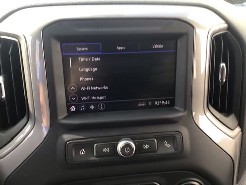 Used 2020 Chevrolet Silverado 1500 Custom w/ Custom Value Package AWD/4WD image 20