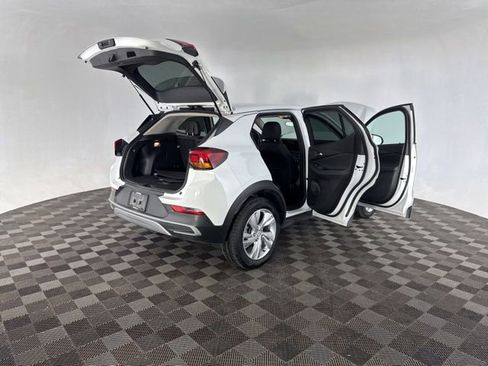 Used 2025 Buick Encore GX Preferred image 18